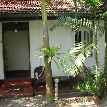 Hill Side Kings Villa Hikkaduwa Exterior photo