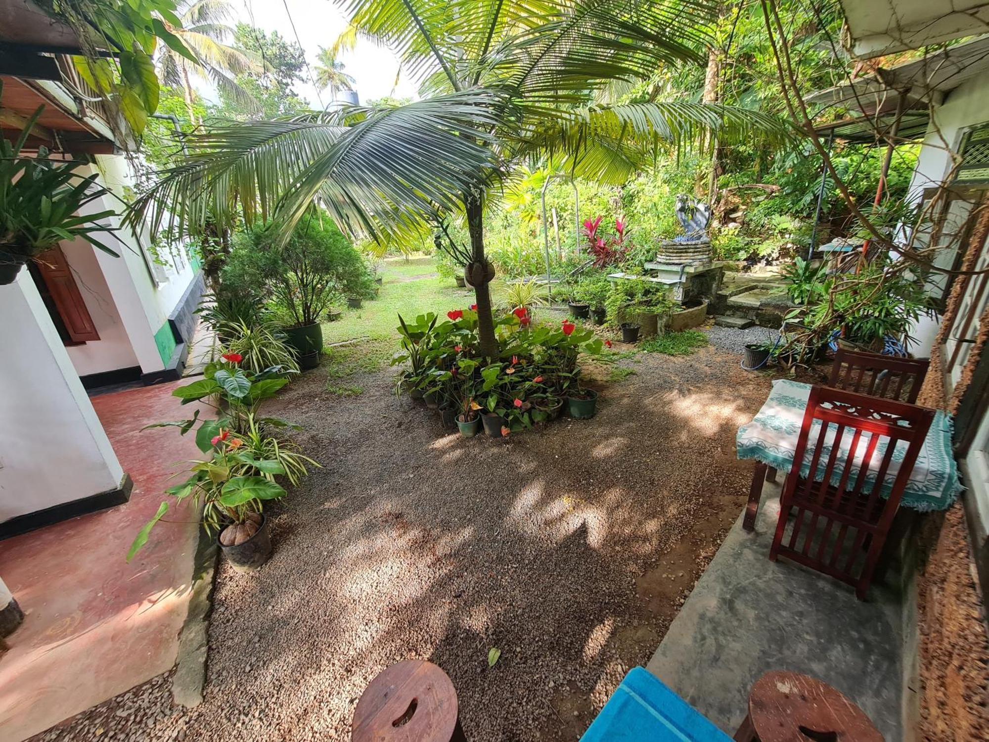 Hill Side Kings Villa Hikkaduwa Exterior photo