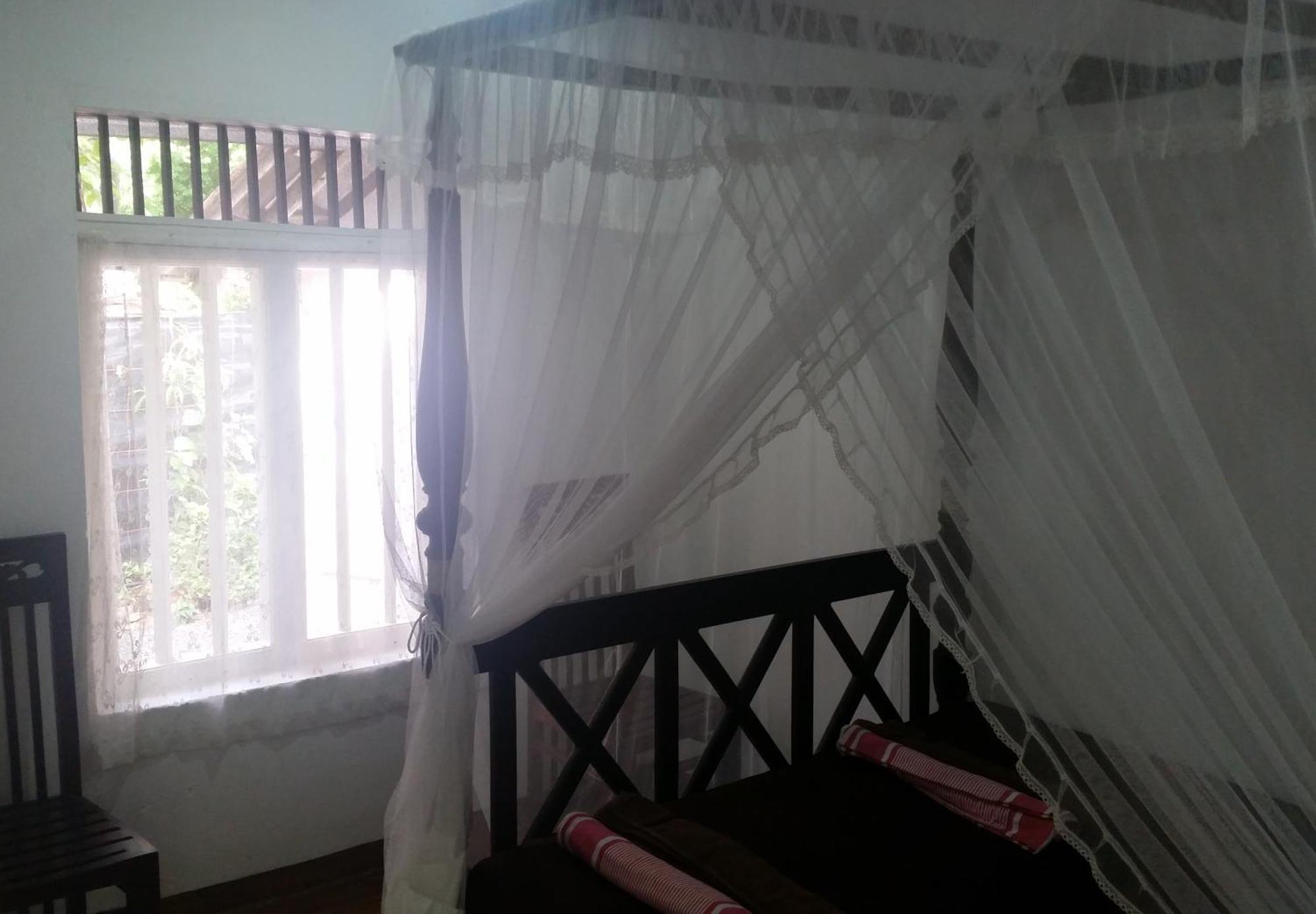 Hill Side Kings Villa Hikkaduwa Room photo
