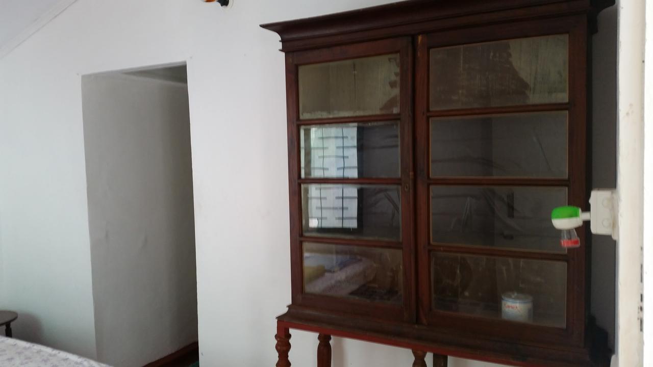 Hill Side Kings Villa Hikkaduwa Room photo